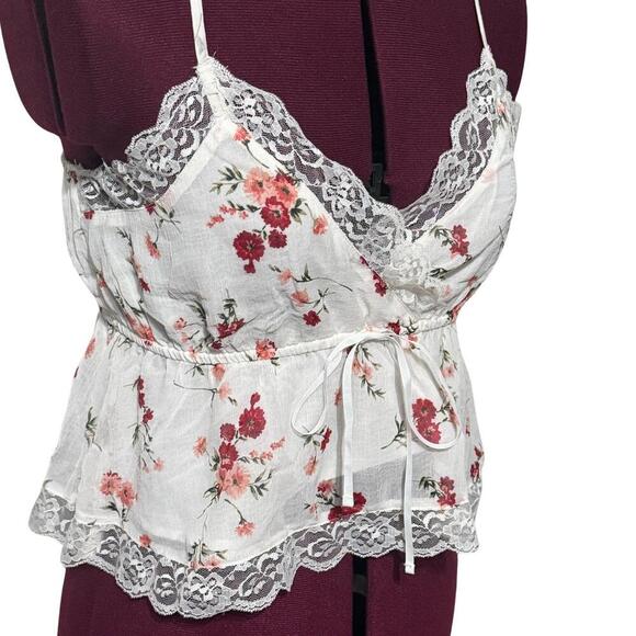 AMERICAN EAGLE Faux Wrap Adjustable Lace Cropped Lined Cami Floral White NWT S - Picture 2 of 9